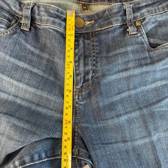 Kut From The Kloth “Catherine” Boyfriend Jeans in a classic medium blue wash. - Picture 12 of 13